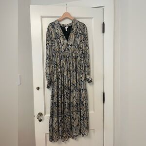 Black paisley print maxi dress